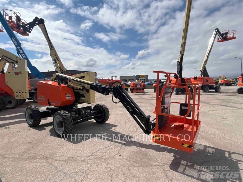 JLG 340AJ Nacele cu brat articulat