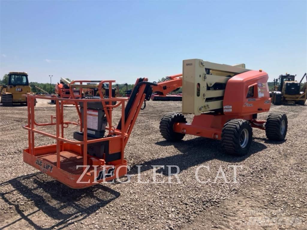 JLG 450AJ Nacele cu brat articulat