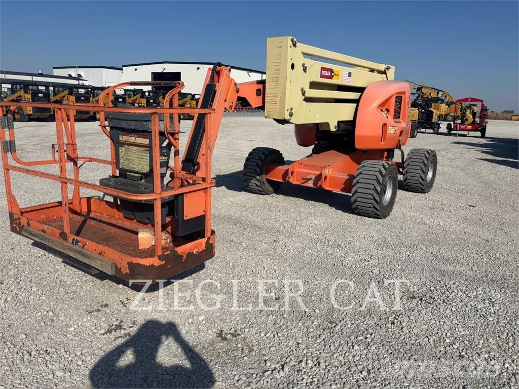 JLG 450AJ Nacele cu brat articulat