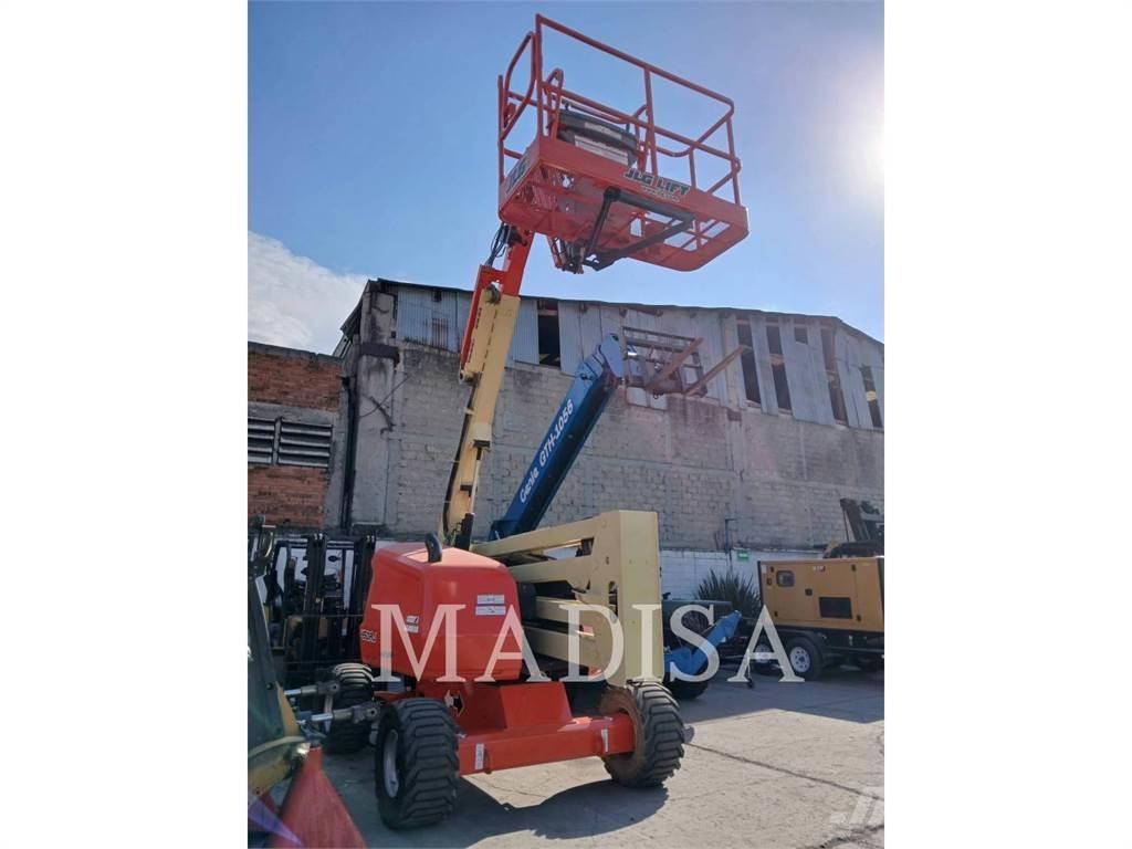 JLG 450AJ 4WD Nacele cu brat articulat
