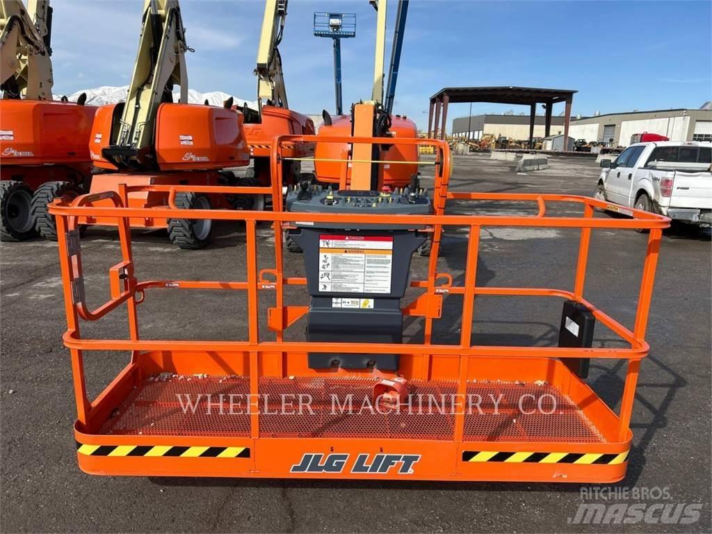 JLG 460SJ Nacele cu brat articulat
