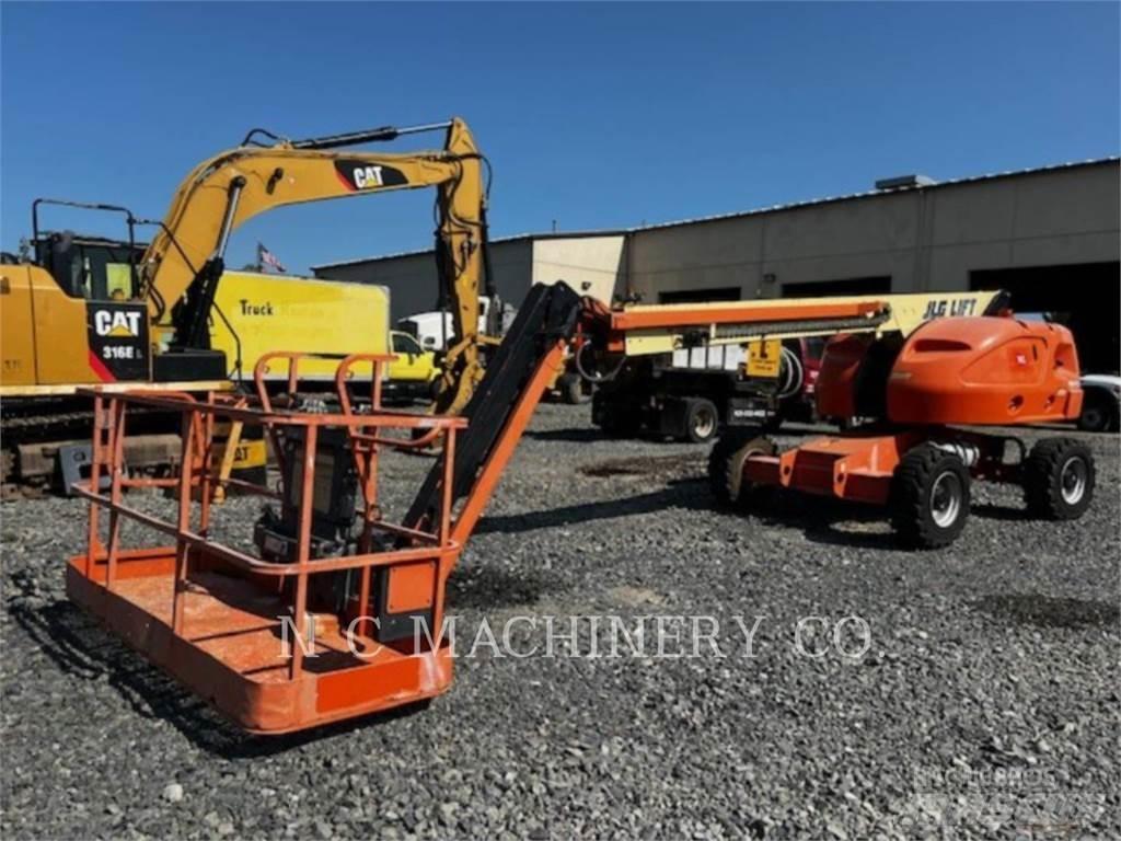 JLG 460SJ Excavatoare pe șenile
