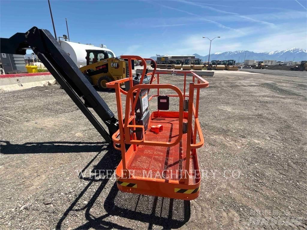 JLG 460SJ Nacele cu brat articulat