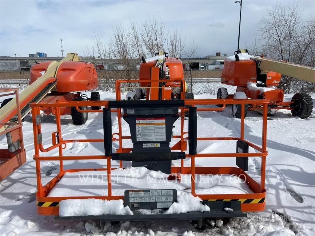 JLG 460SJ SP Nacele cu brat articulat