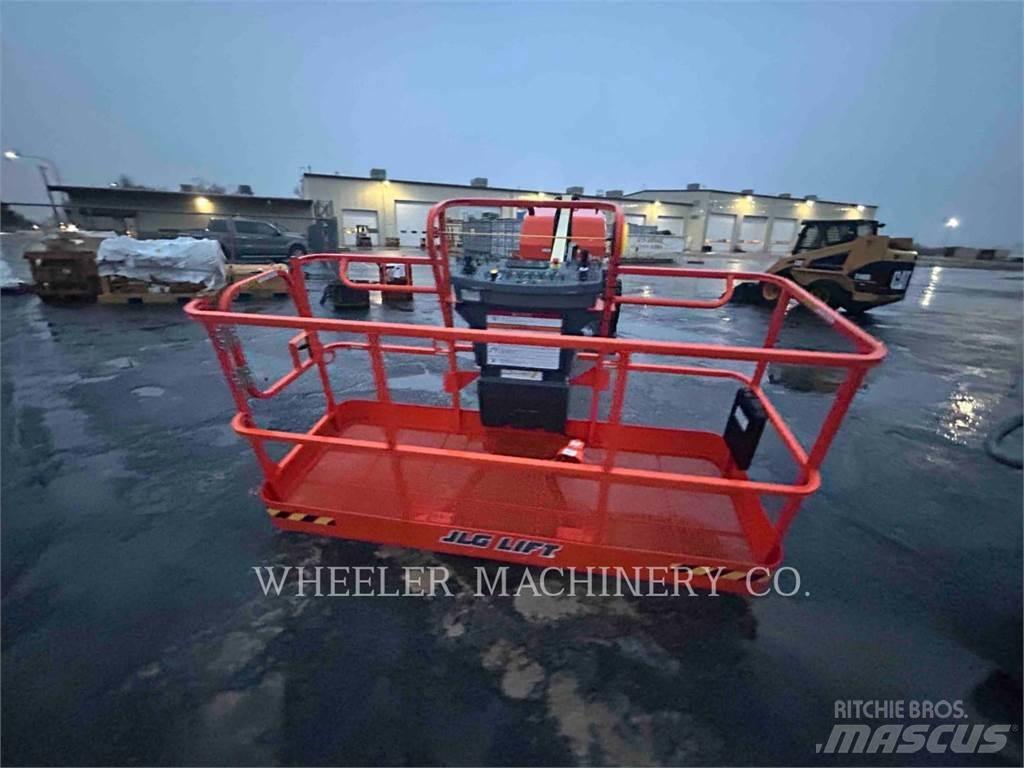 JLG 460SJ SP Nacele cu brat articulat
