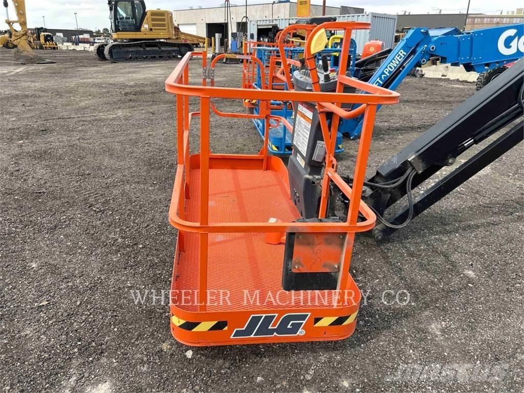 JLG 460SJ SP Nacele cu brat articulat
