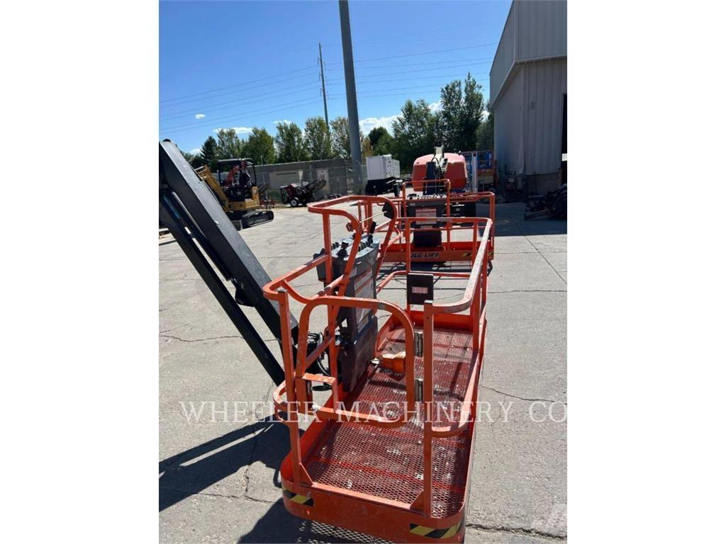 JLG 460SJ SP Nacele cu brat articulat
