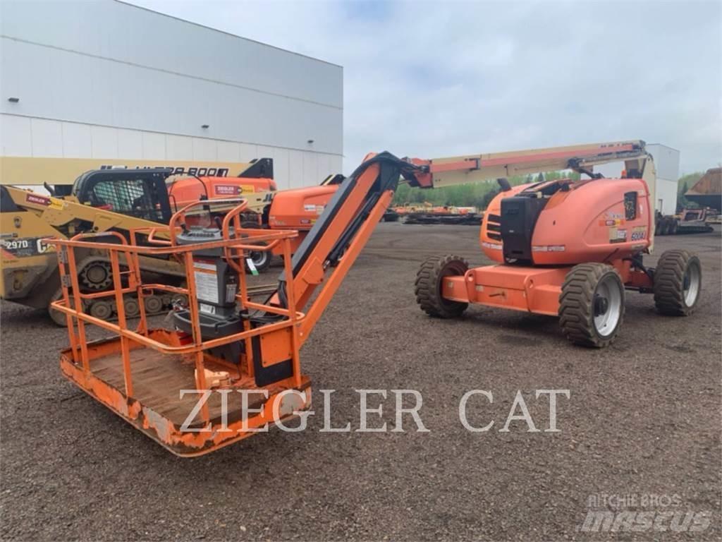JLG 600AJ Nacele cu brat articulat