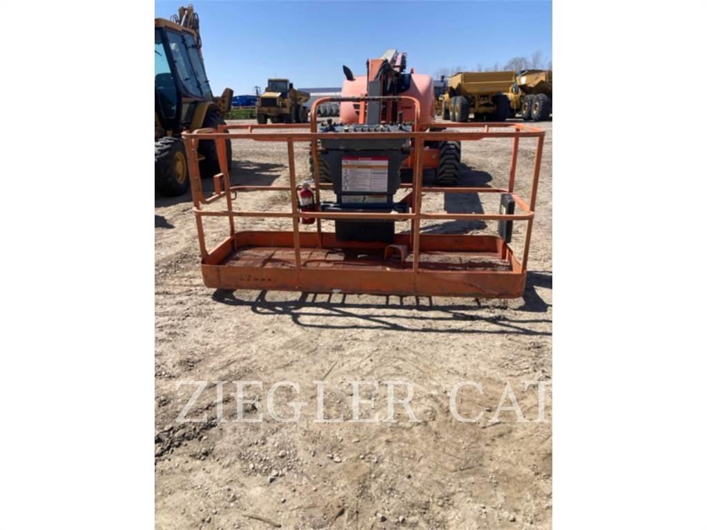 JLG 600AJ Nacele cu brat articulat