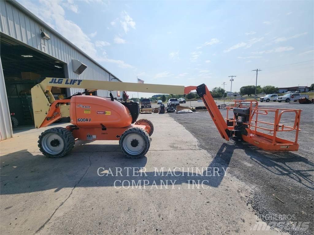 JLG 600AJ Nacele cu brat articulat