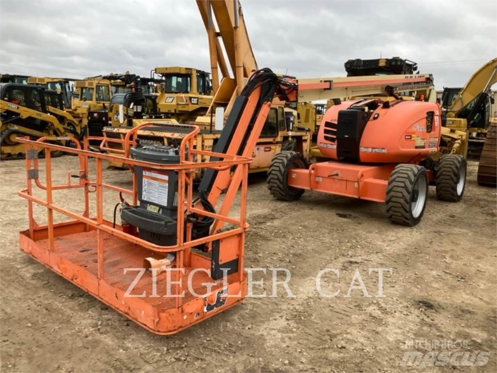 JLG 600AJ Nacele cu brat articulat