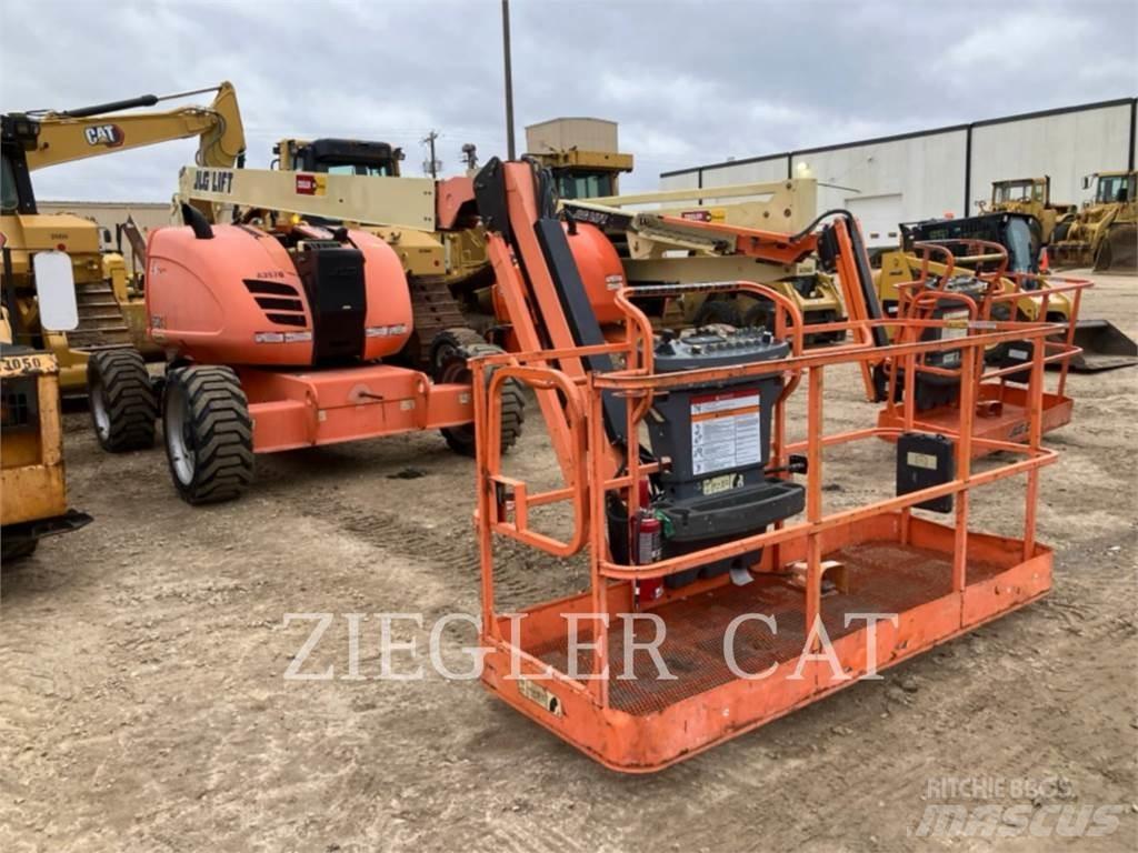 JLG 600AJ Nacele cu brat articulat