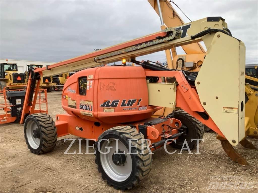 JLG 600AJ Nacele cu brat articulat