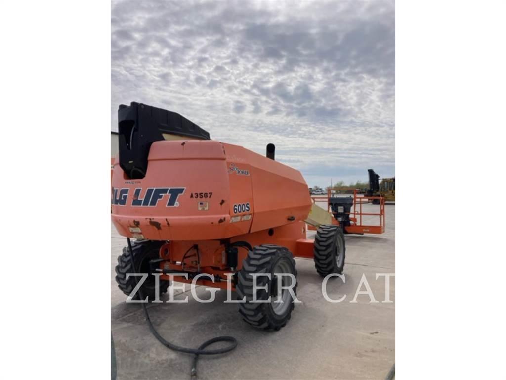 JLG 600S Nacele cu brat articulat