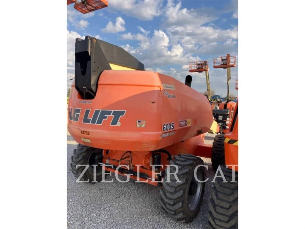 JLG 600S Nacele cu brat articulat