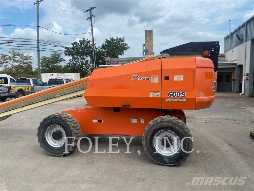 JLG 600S Nacele cu brat articulat