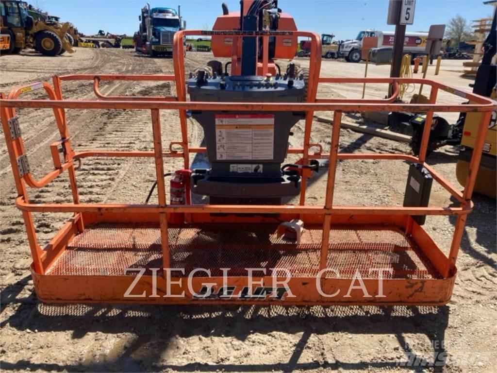 JLG 660SJ Nacele cu brat articulat