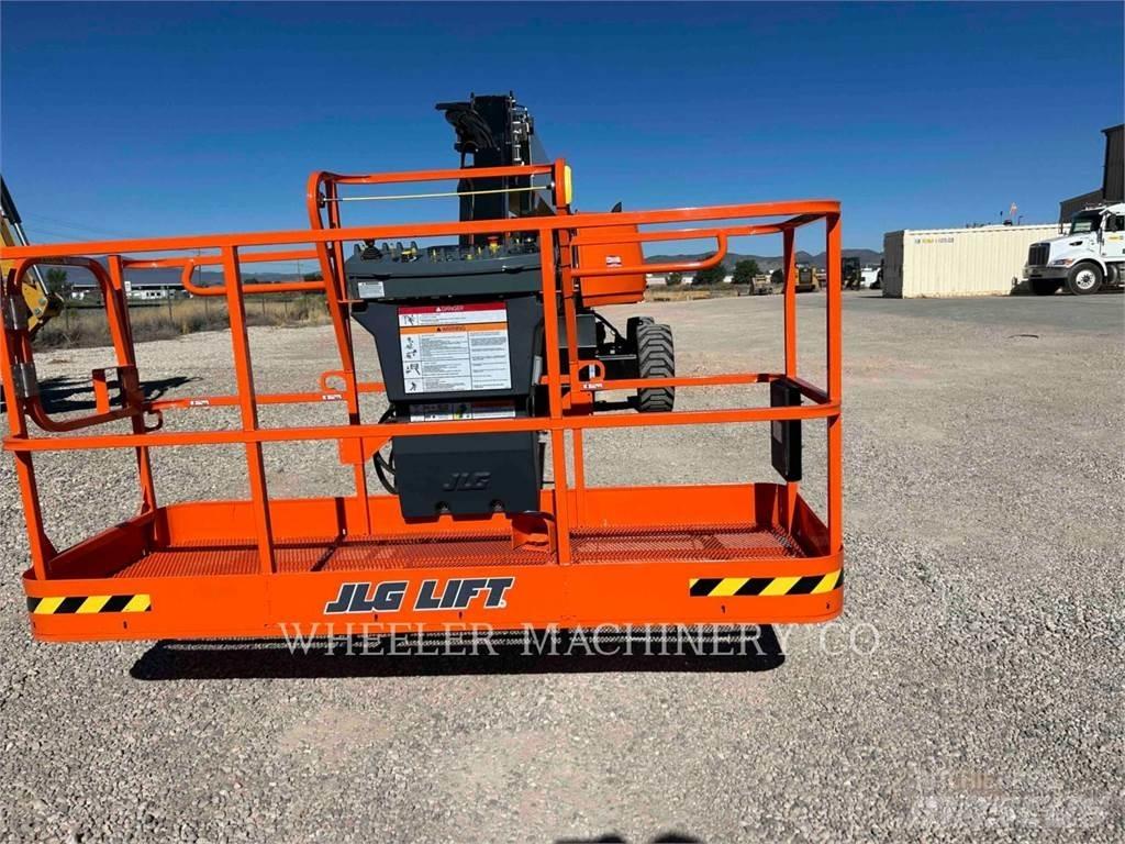 JLG 660SJ Nacele cu brat articulat