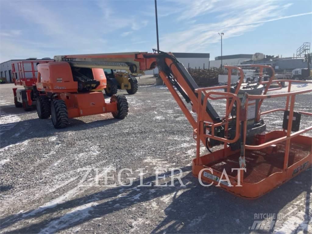 JLG 660SJ Nacele cu brat articulat