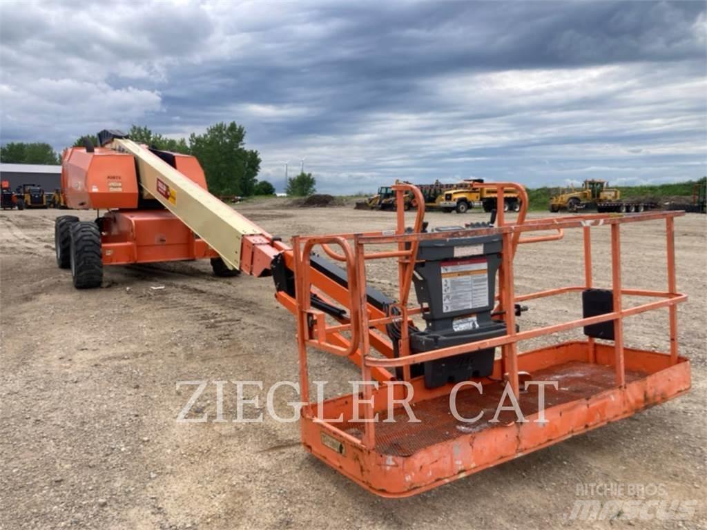 JLG 660SJ Nacele cu brat articulat