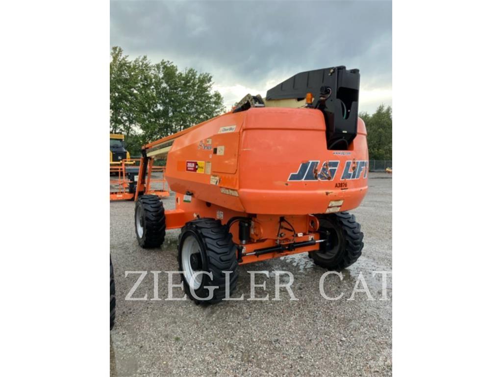 JLG 660SJ Nacele cu brat articulat