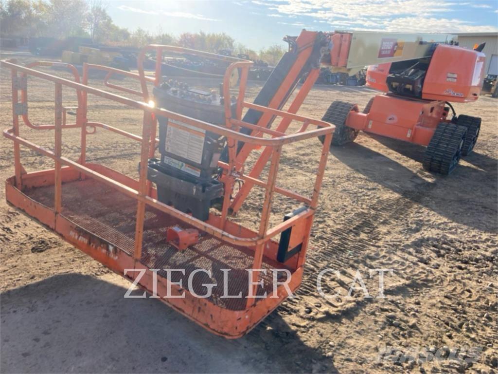 JLG 660SJ Nacele cu brat articulat