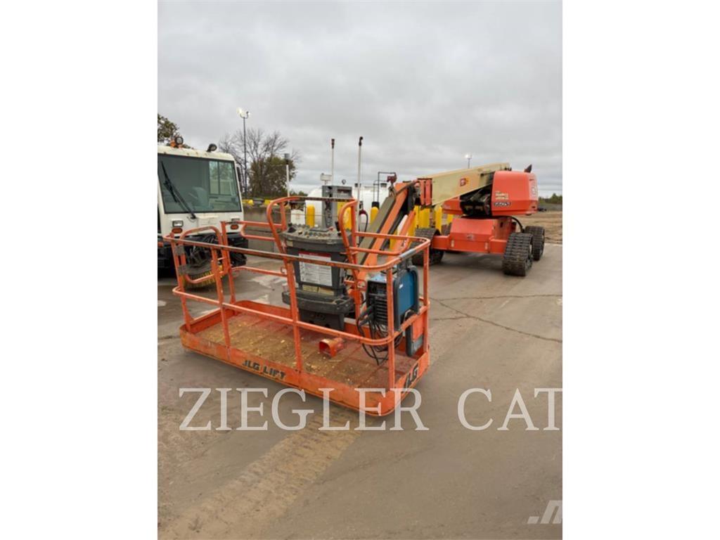 JLG 660SJ Nacele cu brat articulat