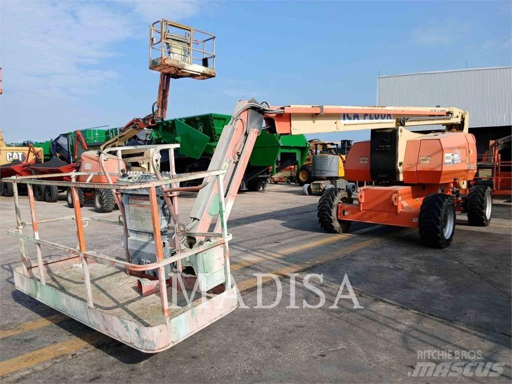 JLG 800 AJ Nacele cu brat articulat