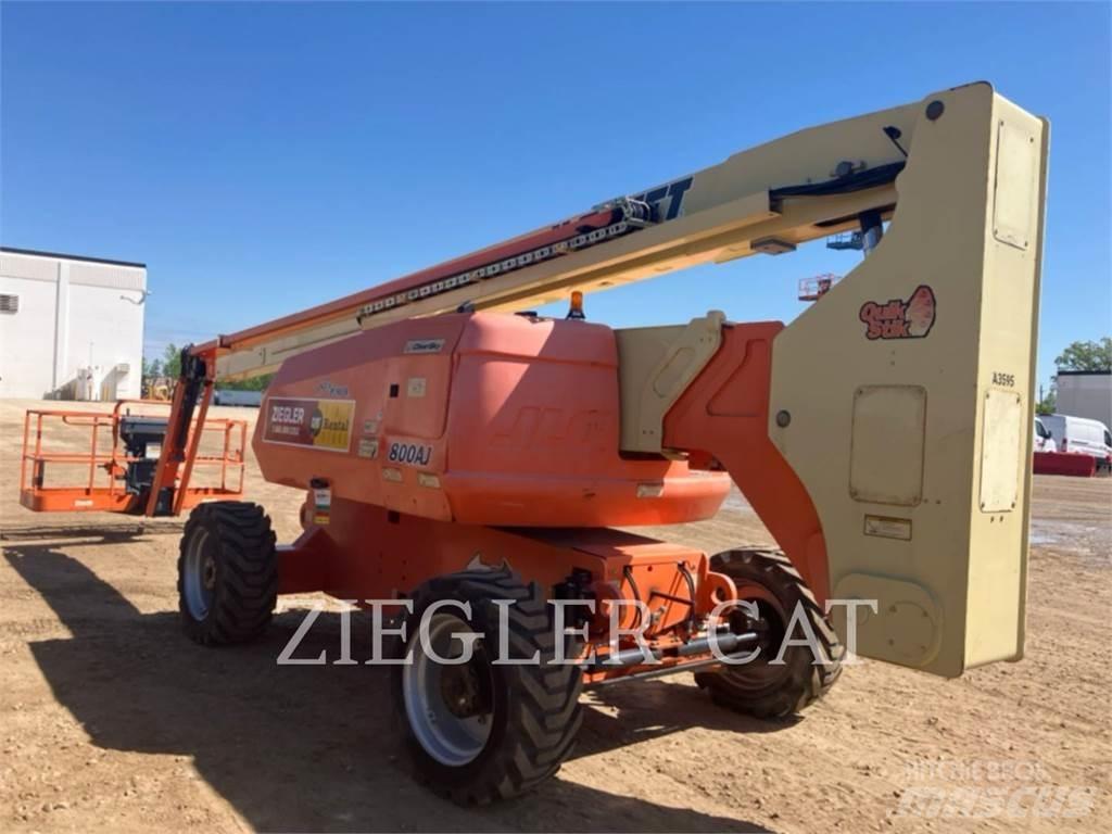 JLG 800AJ Nacele cu brat articulat