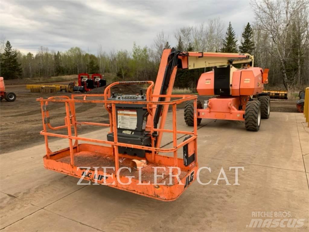 JLG 800AJ Nacele cu brat articulat