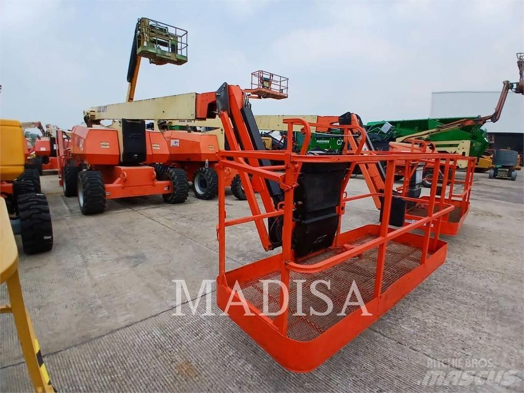JLG 800AJ Nacele cu brat articulat