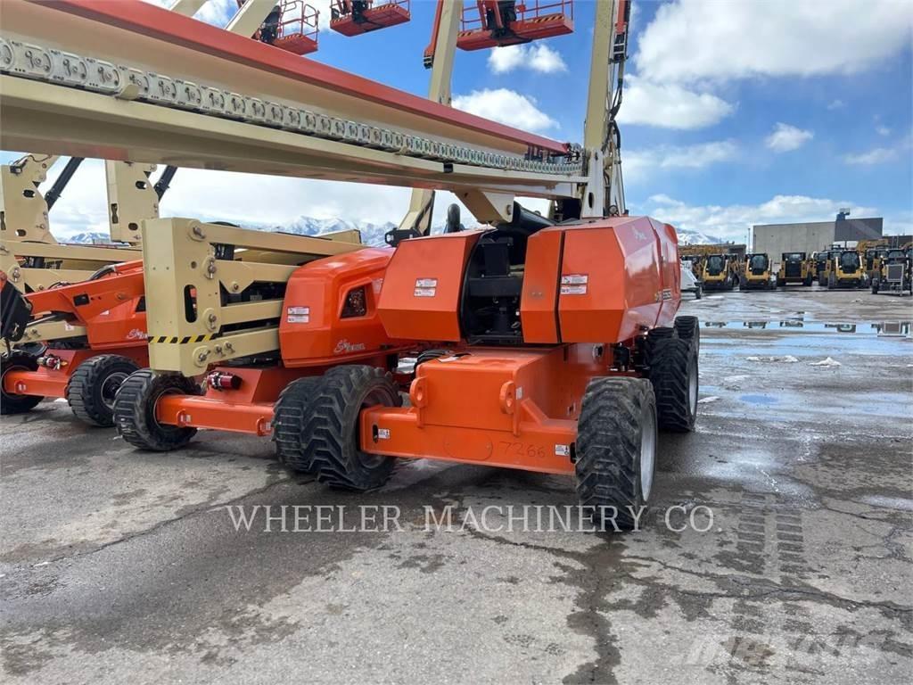 JLG 860SJ SP Nacele cu brat articulat