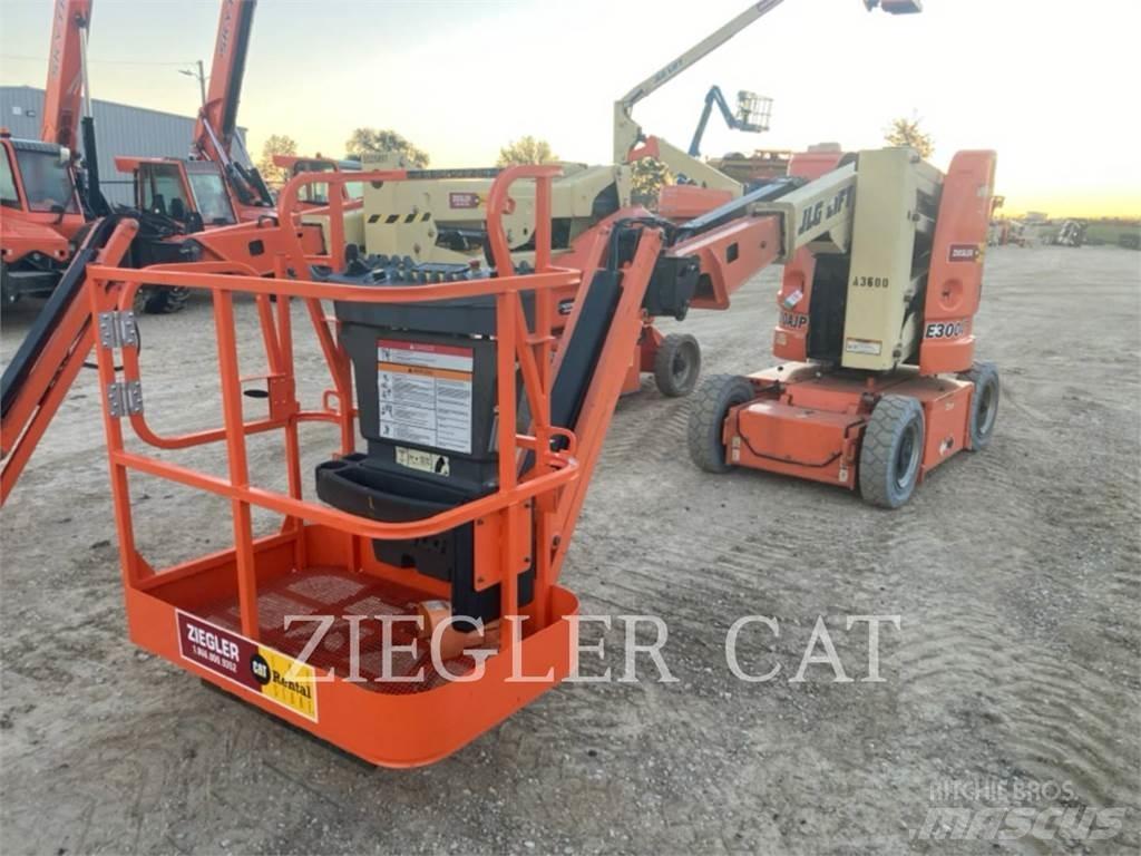 JLG E300AJP Nacele cu brat articulat
