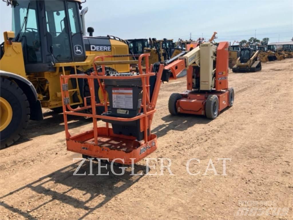 JLG E300AJP Nacele cu brat articulat
