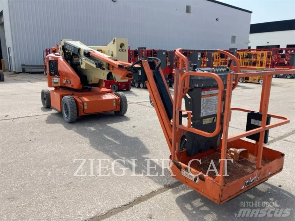JLG E400AJPN Nacele cu brat articulat
