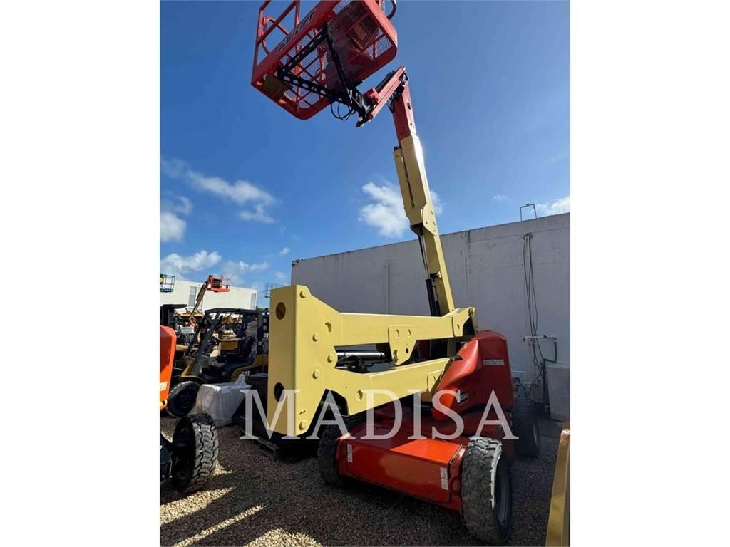 JLG E450AJ Nacele cu brat articulat