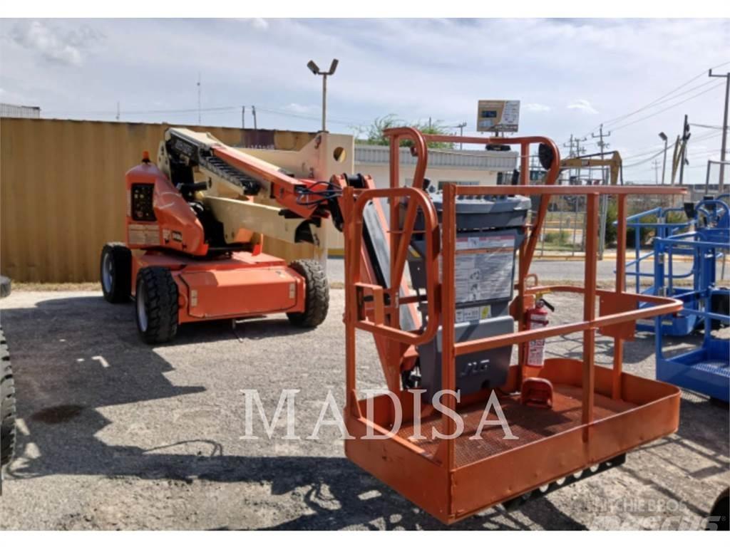 JLG E450AJ Nacele cu brat articulat