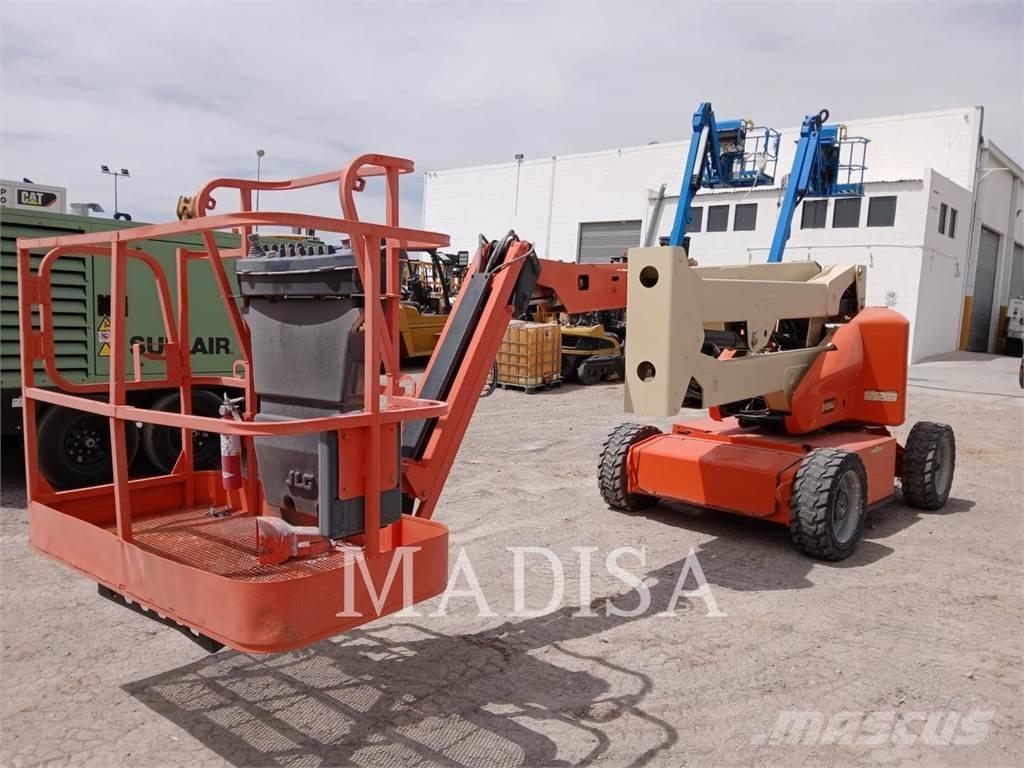 JLG E450AJ Nacele cu brat articulat