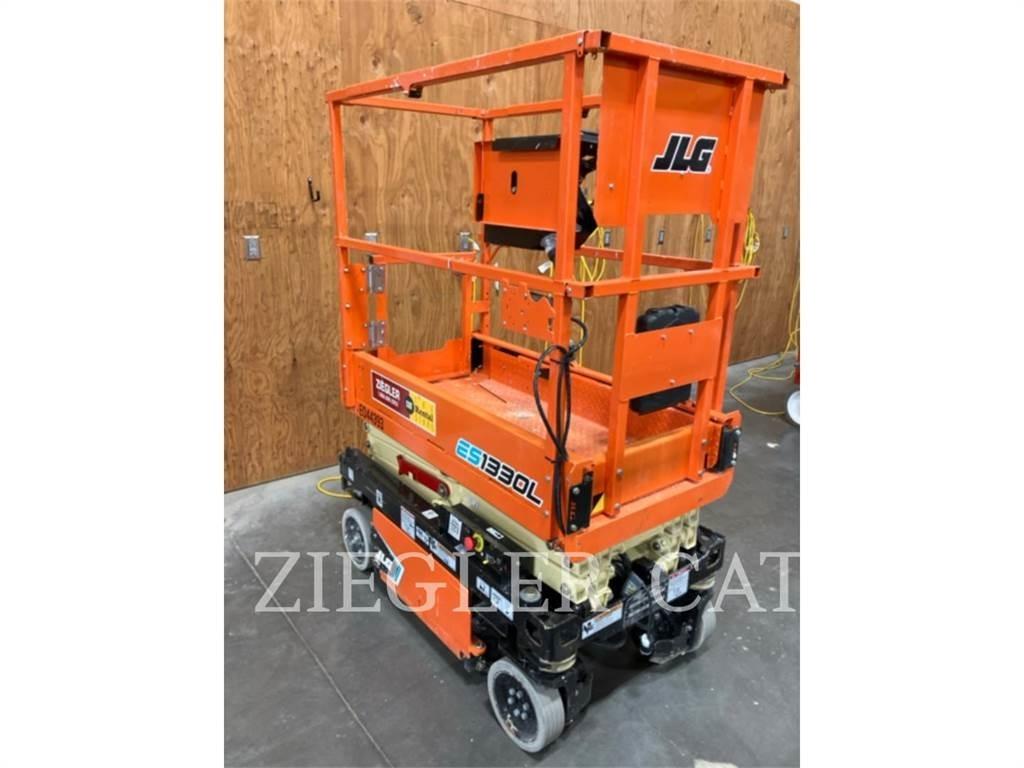 JLG ES1330L Platforme foarfeca