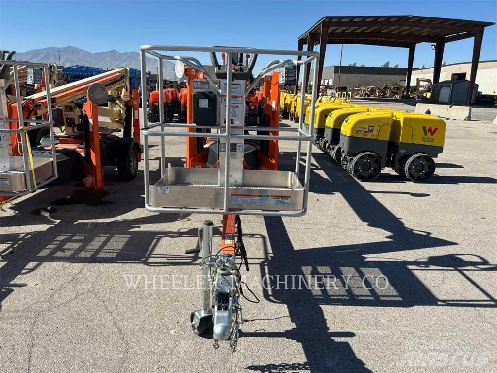 JLG T500J TOW Nacele cu brat articulat