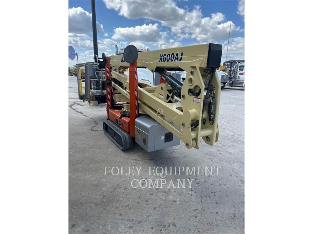 JLG X600AJ Nacele cu brat articulat