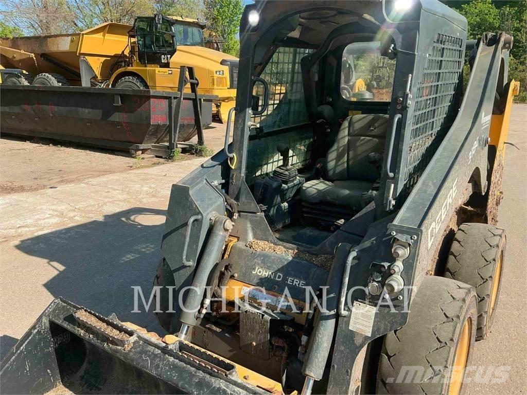 John Deere 318G Mini incarcator