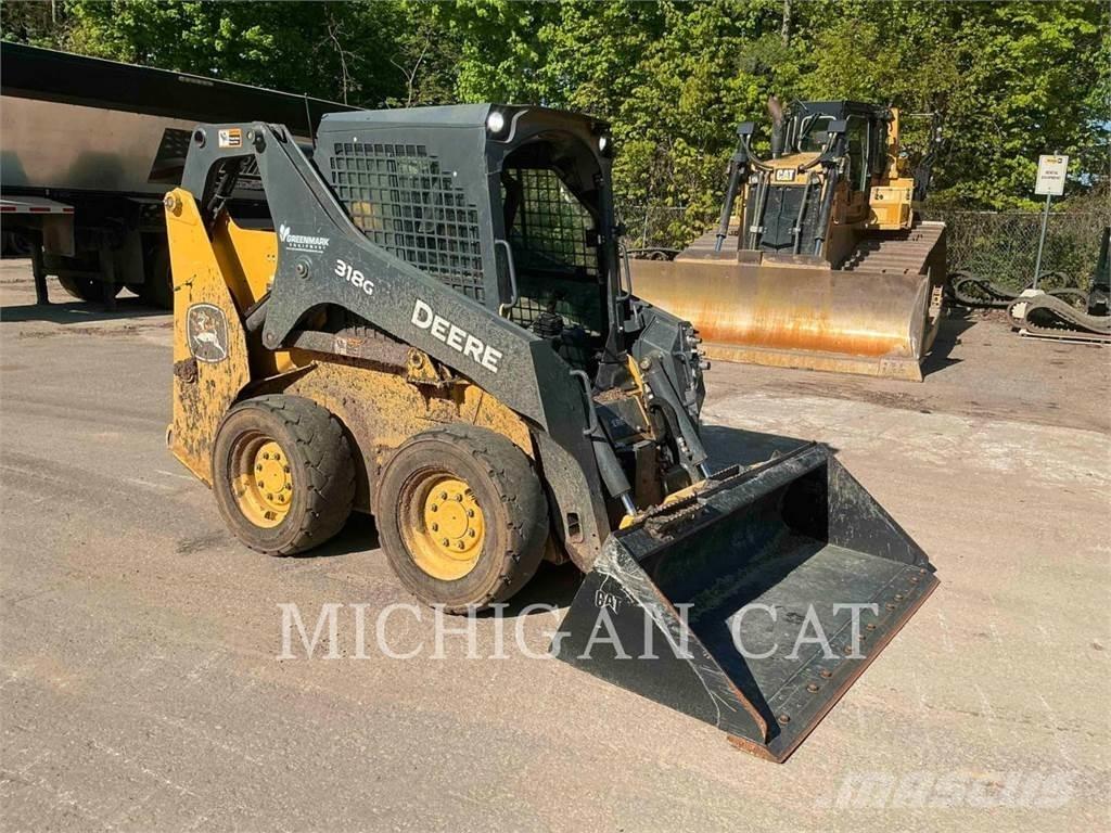 John Deere 318G Mini incarcator