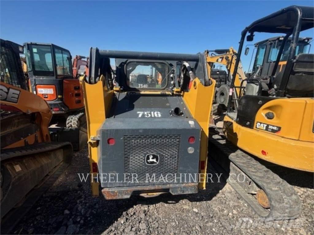 John Deere 318G SSL Mini incarcator