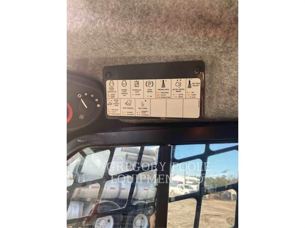 John Deere 333G Încarcatoare cu excavator