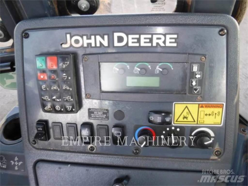 John Deere 410L Buldoexcavatoare