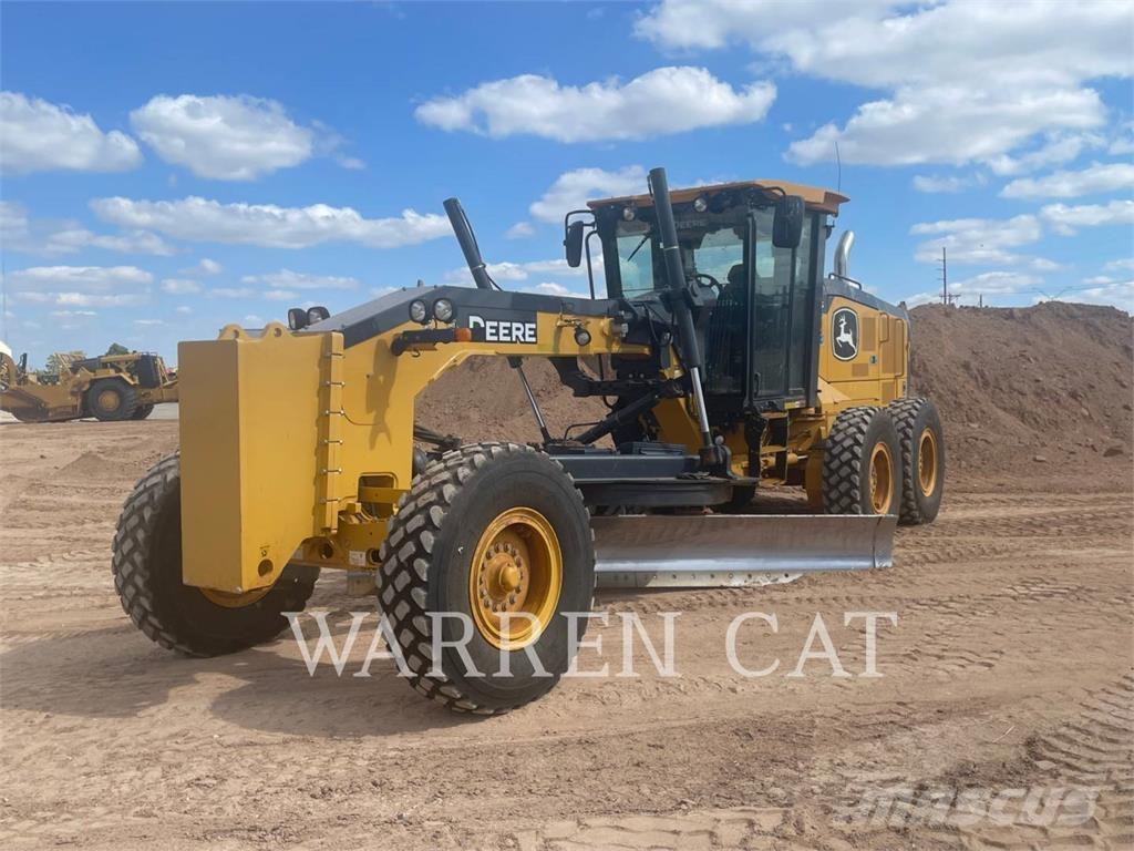 John Deere 670 Gredere