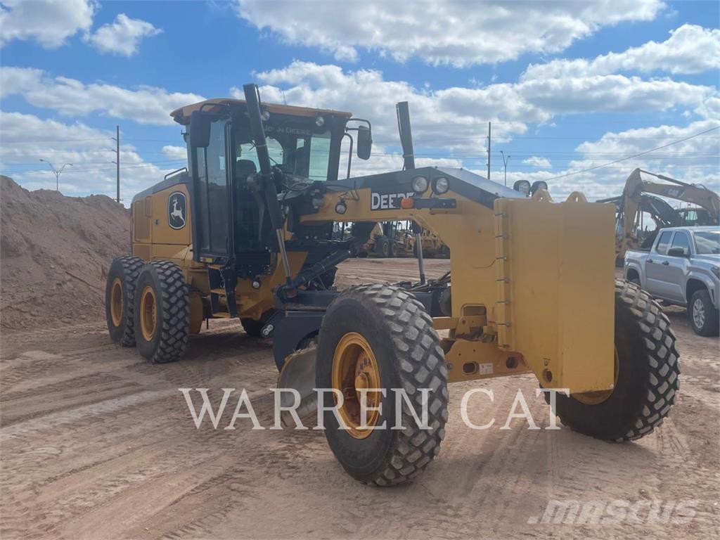 John Deere 670 Gredere