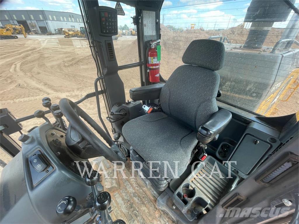 John Deere 670 Gredere