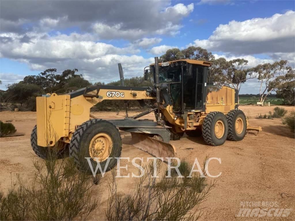 John Deere 670G Gredere